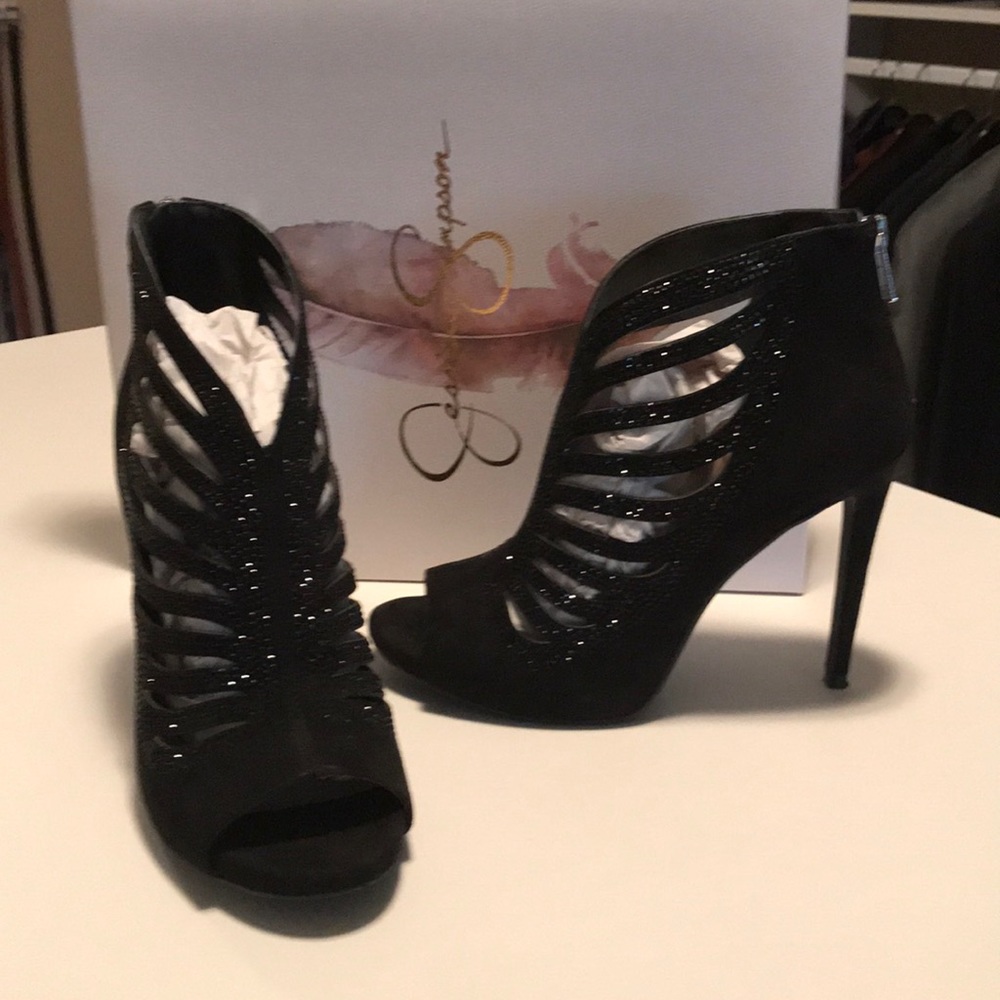 Black heels
